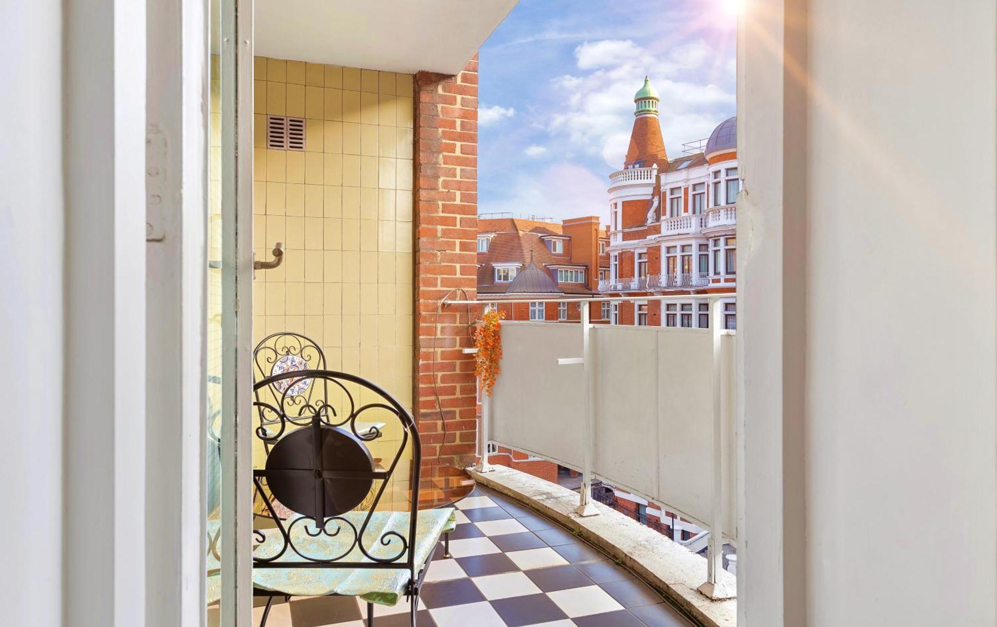 Iconic With Terrace Over Harrods Appartamento *